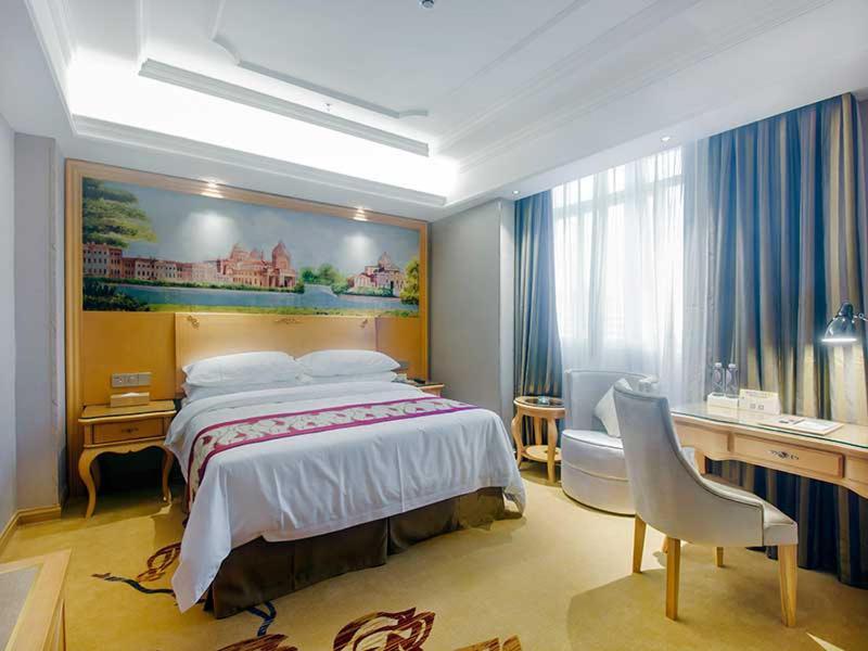 Vienna International Hotel Haikou West Bus Station Dış mekan fotoğraf